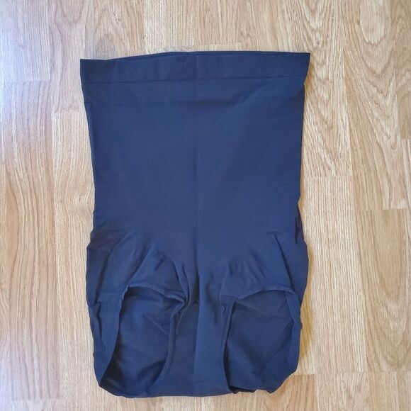 SPANX - Higher Power Pantie Briefs - [Very Black] - Picture 2 of 13